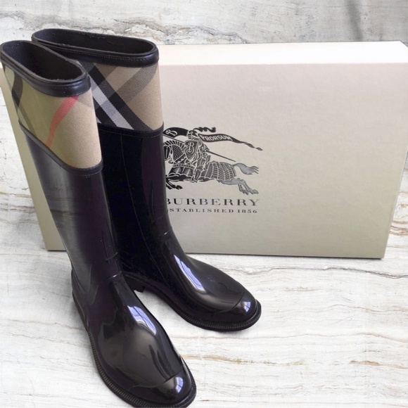 Burberry Shoes - Authentic Burberry Crosshill Rain Boots (New)